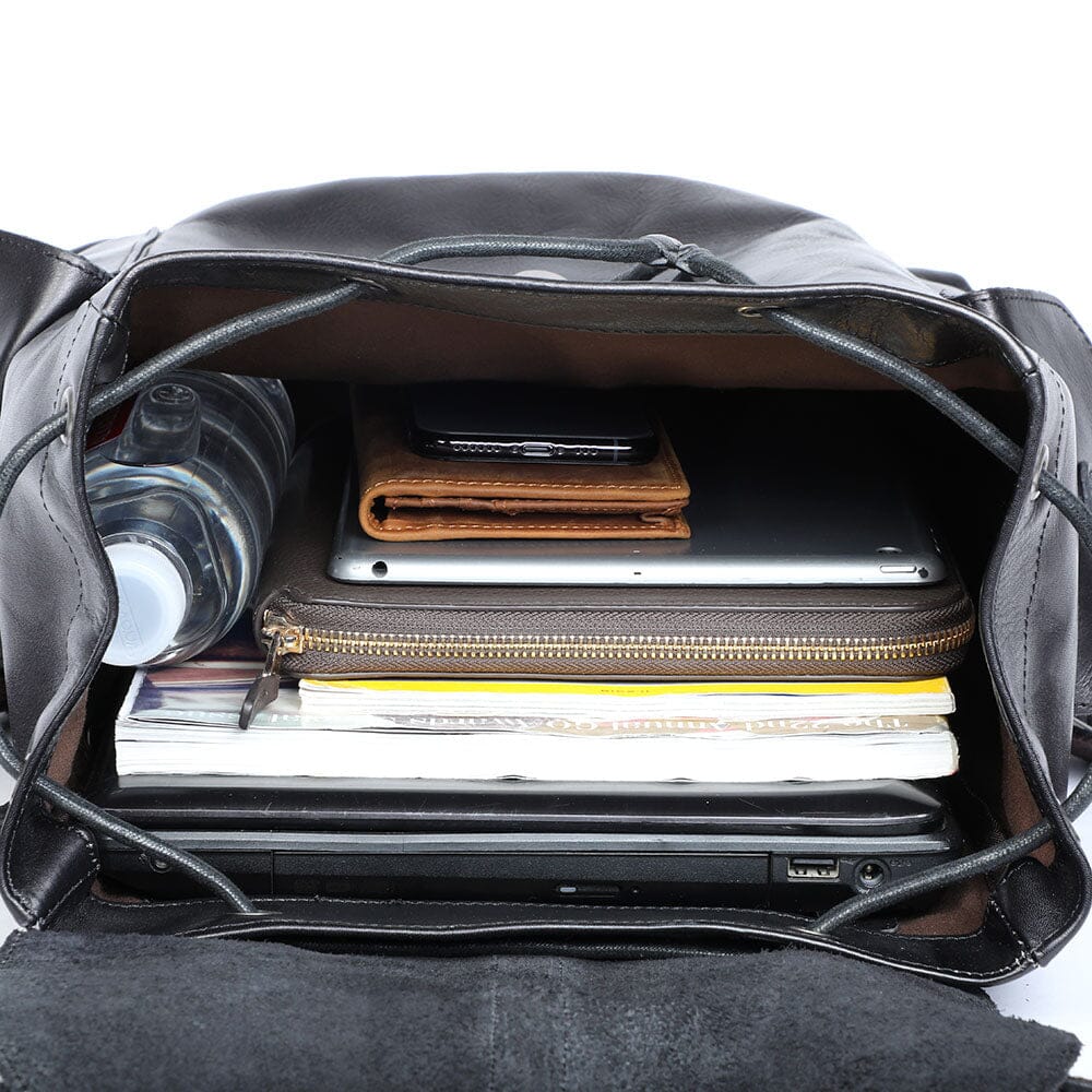 Cael | Schwarzer Lederrucksack mit Kordelzug