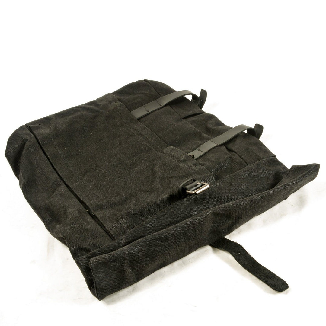 Vetra | Minimalistischer Rolltop-Rucksack aus gewachstem Canvas