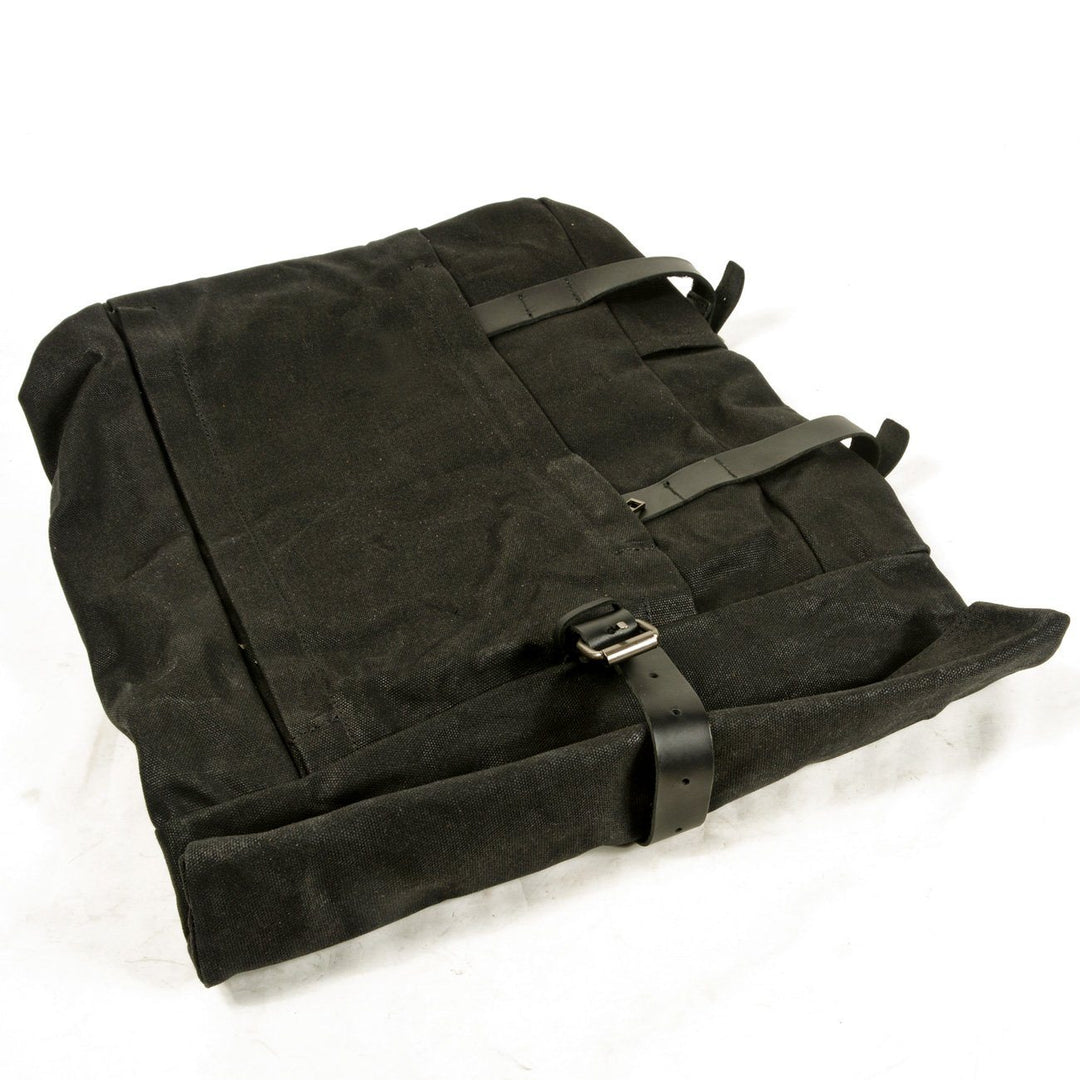 Vetra | Minimalistischer Rolltop-Rucksack aus gewachstem Canvas