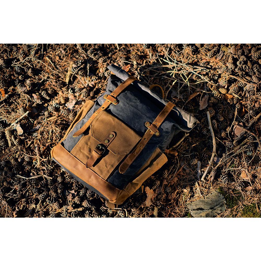 Svala | Vintage Waxed Canvas Rolltop Backpack