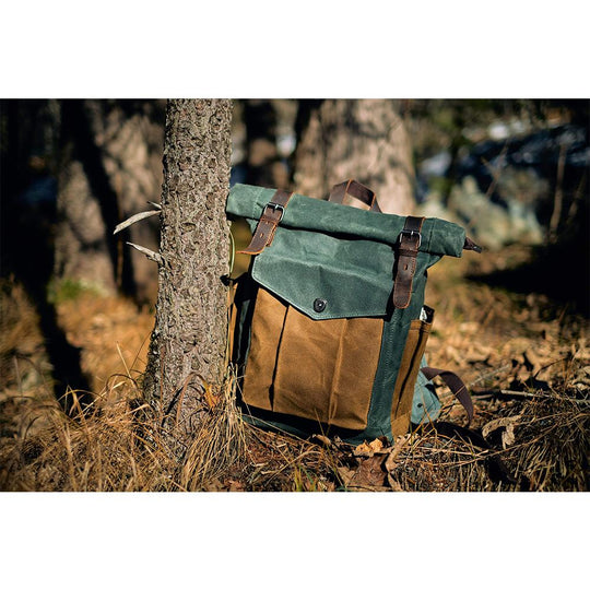 Eira | Vintage-Rucksack aus gewachstem Canvas mit Rollverschluss