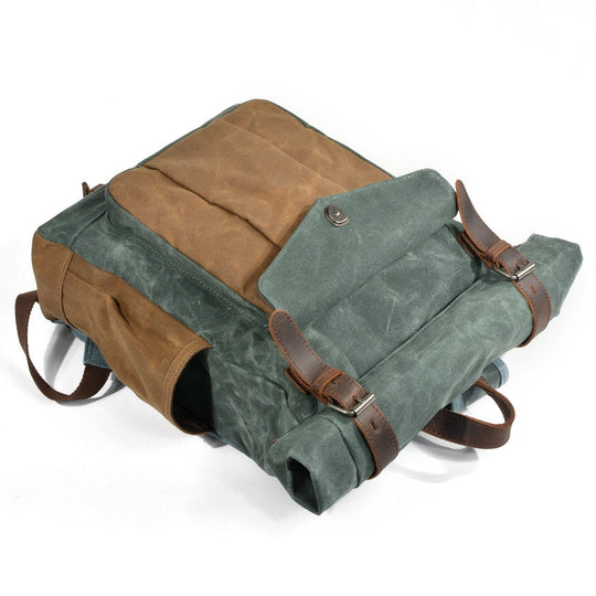 Eira | Vintage-Rucksack aus gewachstem Canvas mit Rollverschluss