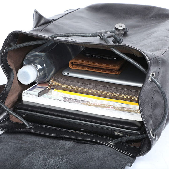 Cael | Schwarzer Lederrucksack mit Kordelzug